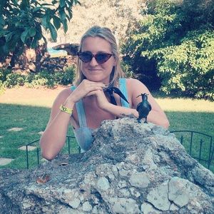 Meet your Posher, Carley